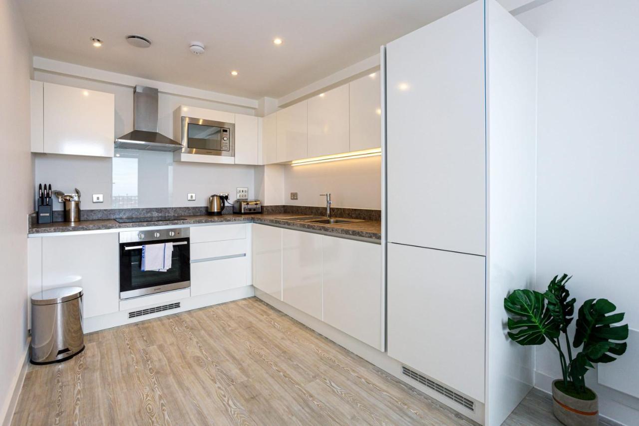 Contemporary 2 Bedroom Duplex In Salford Manchester Exterior foto